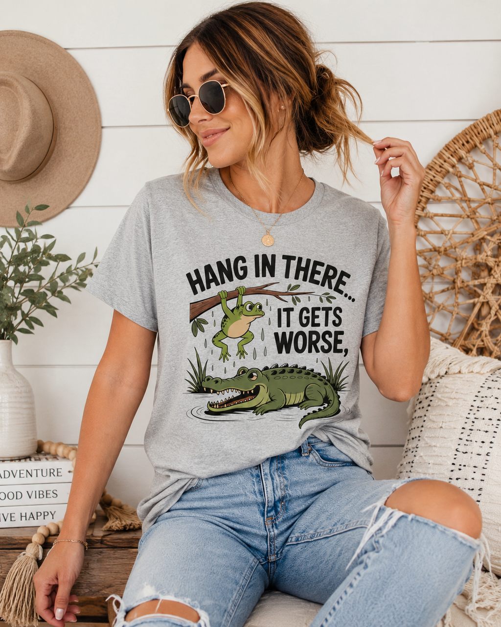 Funny Frog Shirt, Alligator Graphic Tee, Funny Animal T Shirt, Cute Casual Tee for Women, Sarcastic Graphic Shirt